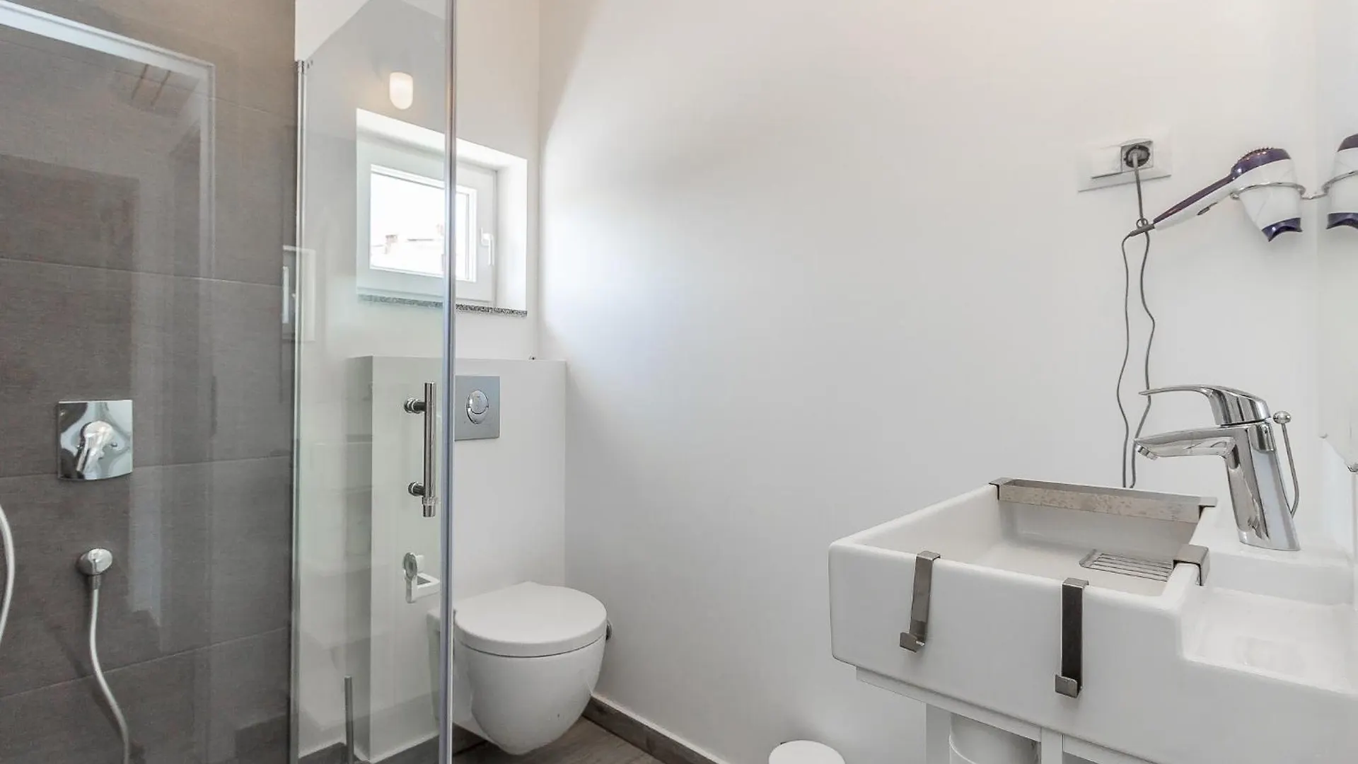 Apartments With A Swimming Pool Pjescana Uvala, Pula - 22778