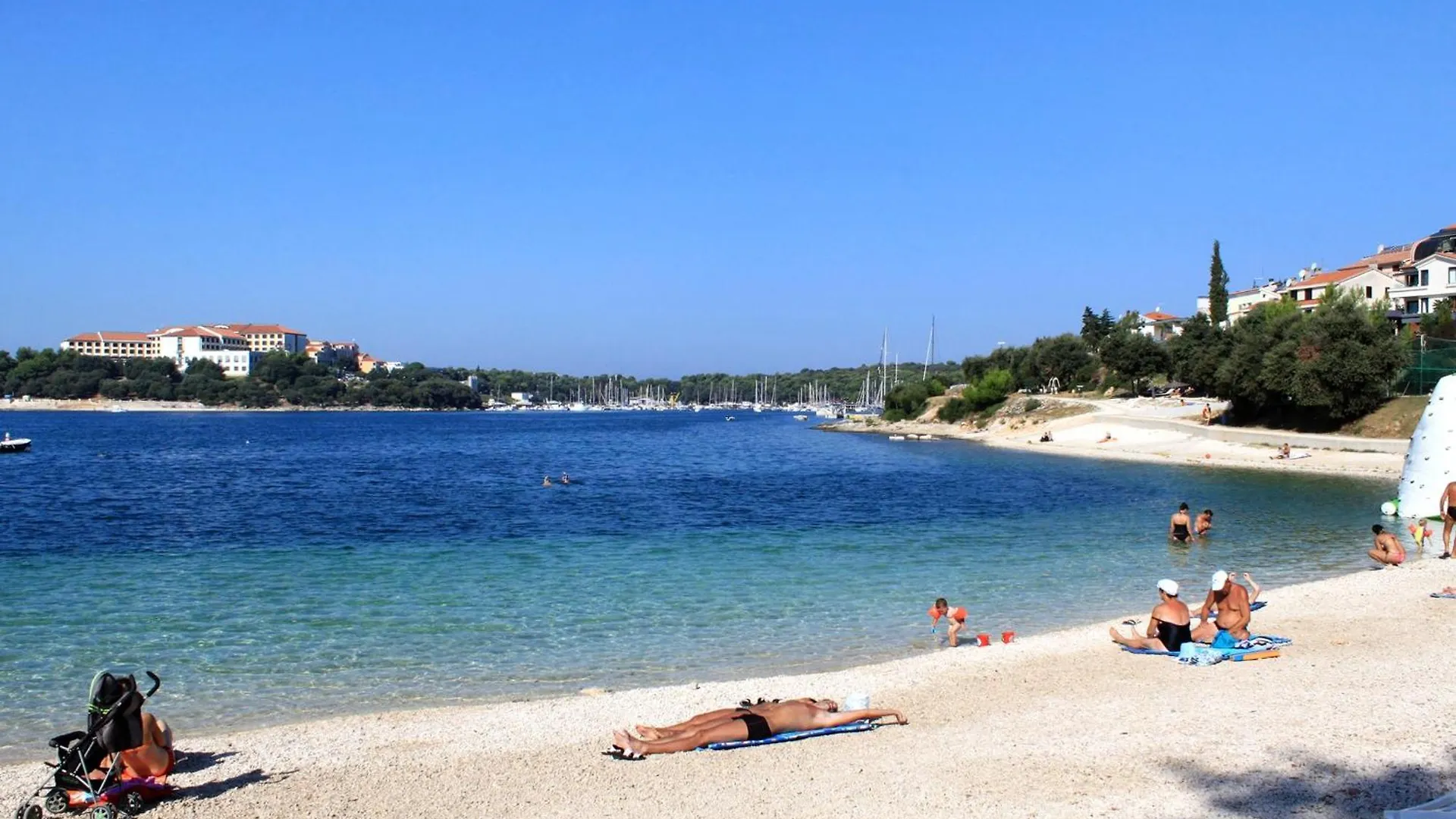 Apartments With A Swimming Pool Pjescana Uvala, Pula - 22778